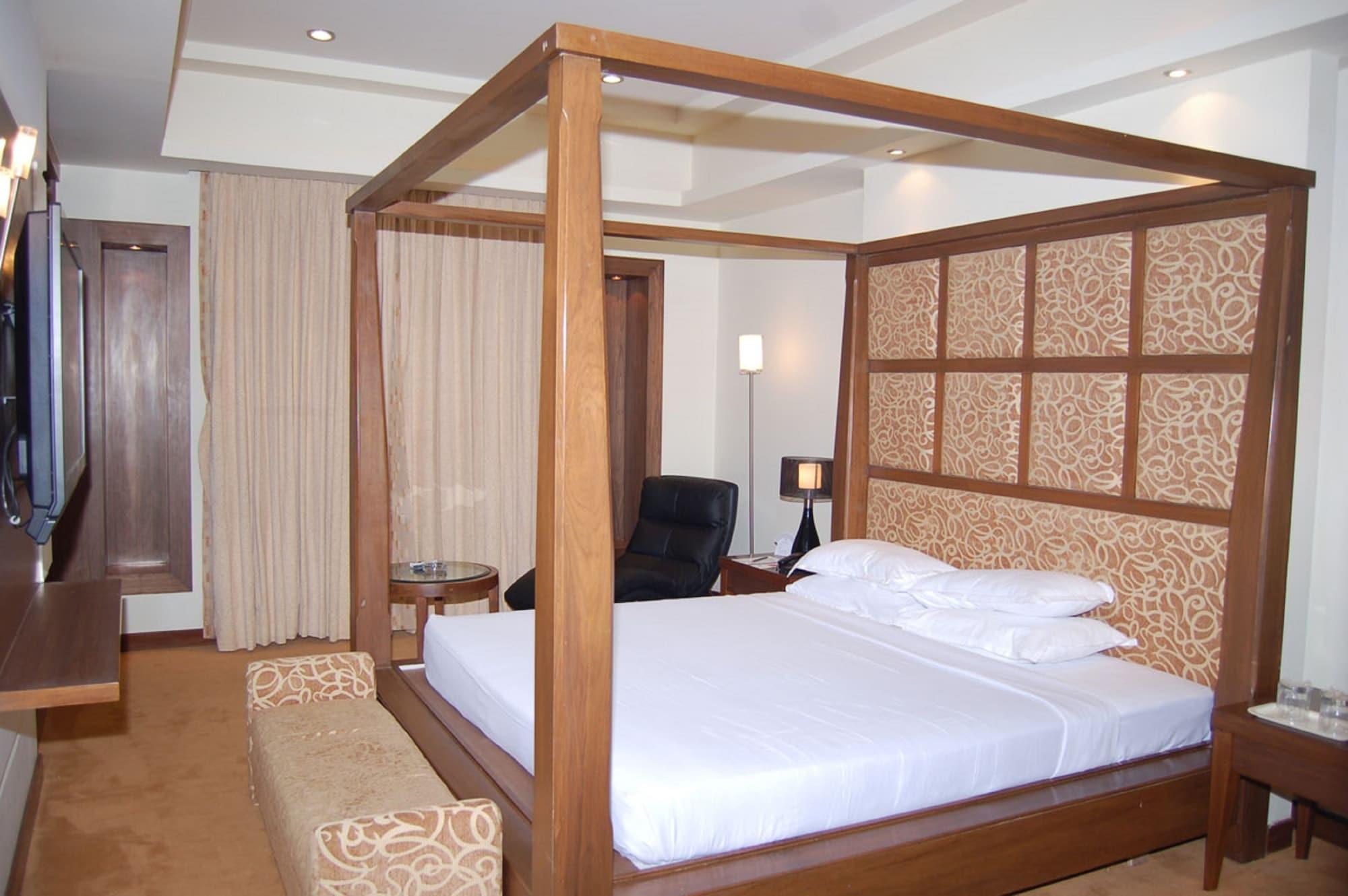 Hotel Cambay Sapphire, Gandhinagar Extérieur photo