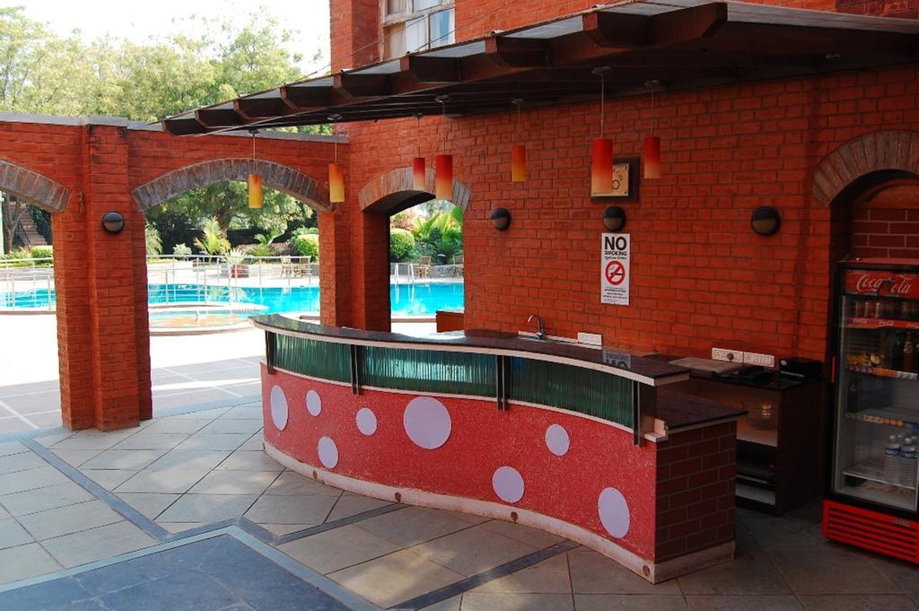 Hotel Cambay Sapphire, Gandhinagar Extérieur photo