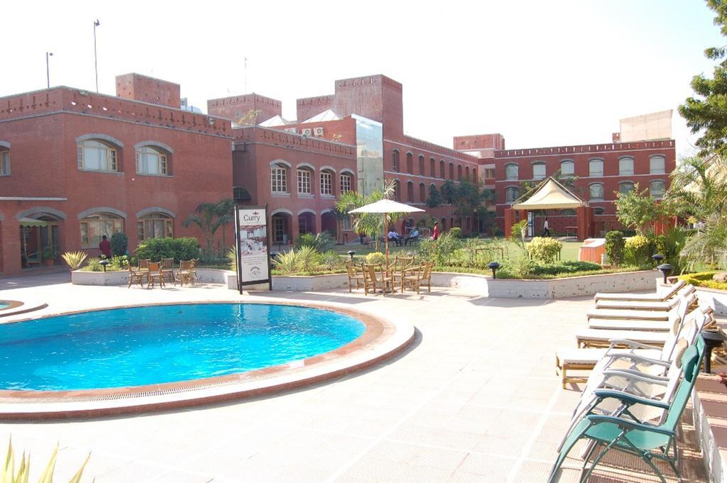 Hotel Cambay Sapphire, Gandhinagar Extérieur photo