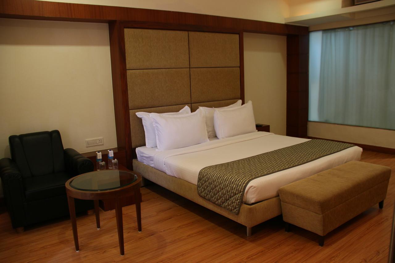 Hotel Cambay Sapphire, Gandhinagar Extérieur photo