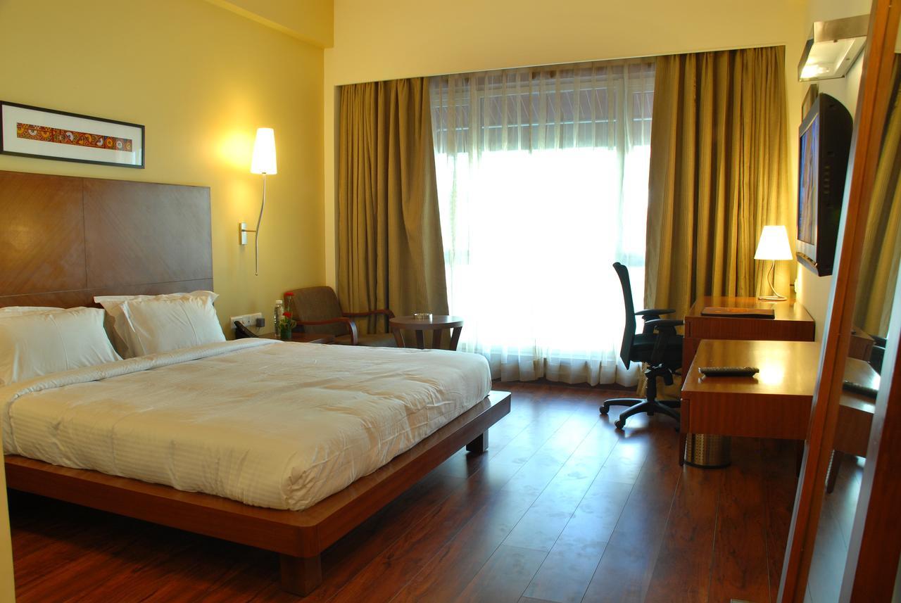 Hotel Cambay Sapphire, Gandhinagar Extérieur photo