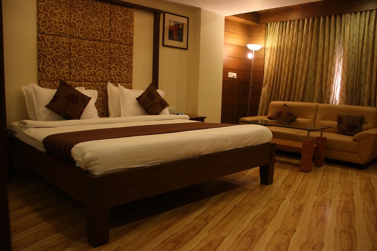 Hotel Cambay Sapphire, Gandhinagar Extérieur photo