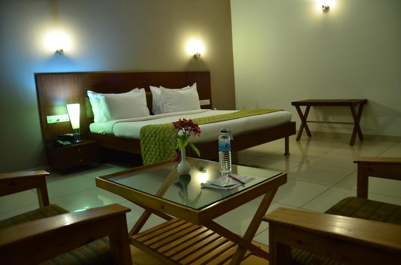 Hotel Cambay Sapphire, Gandhinagar Extérieur photo
