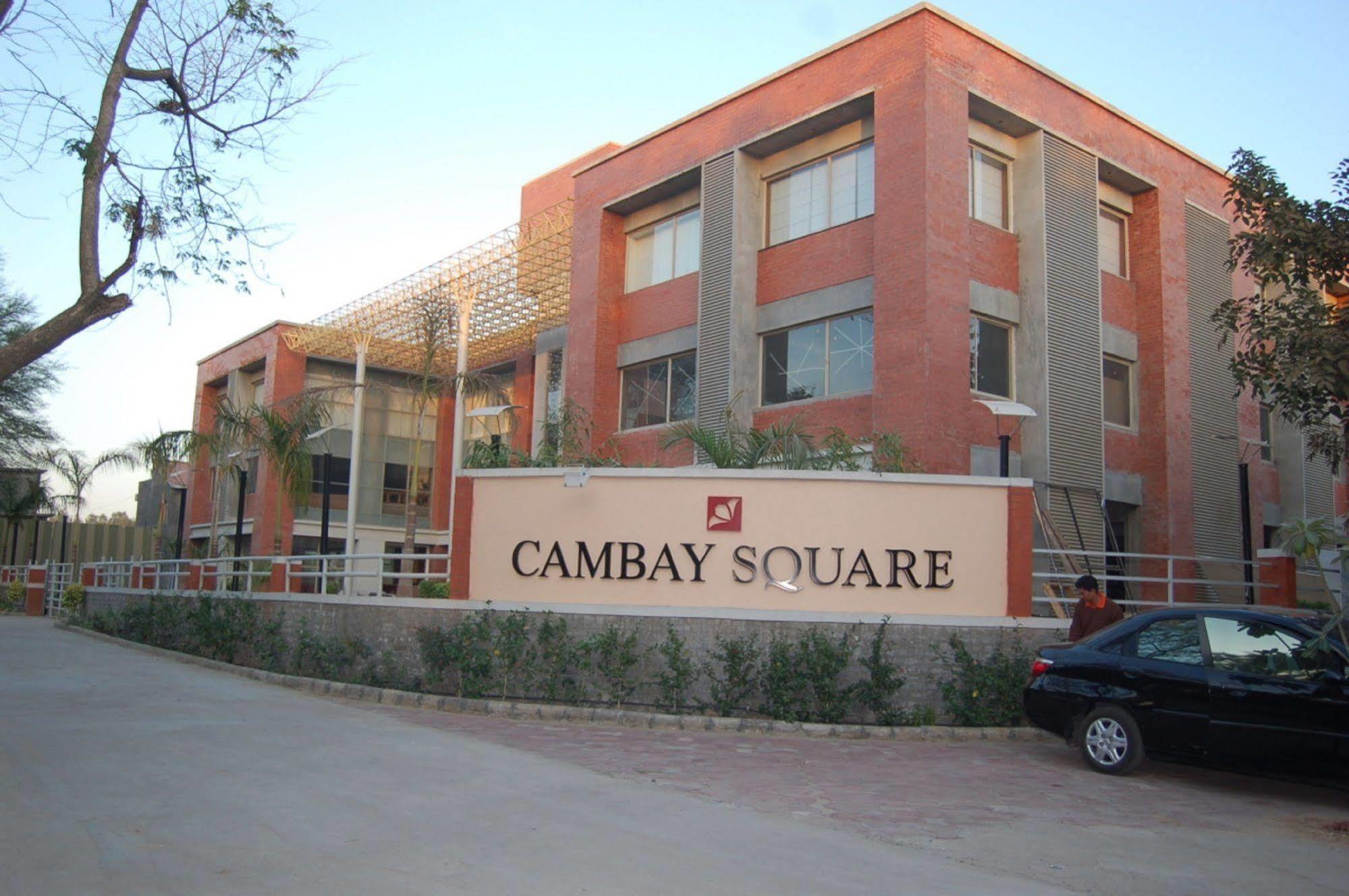 Hotel Cambay Sapphire, Gandhinagar Extérieur photo