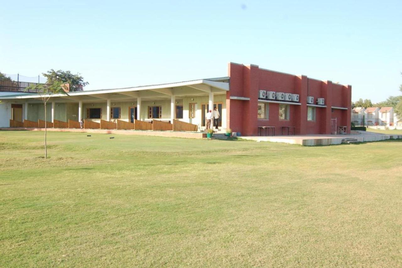 Hotel Cambay Sapphire, Gandhinagar Extérieur photo