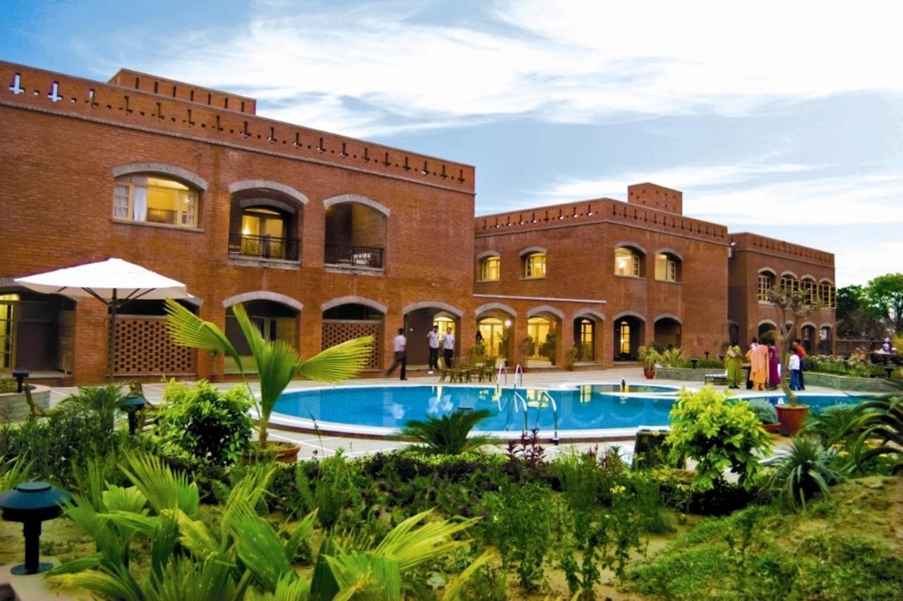 Hotel Cambay Sapphire, Gandhinagar Extérieur photo